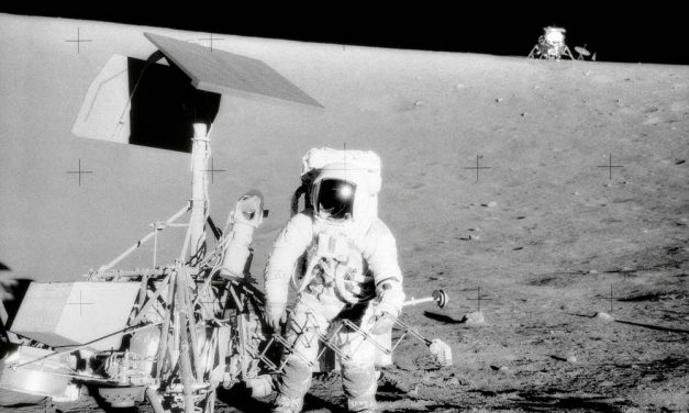 A második Holdraszállás