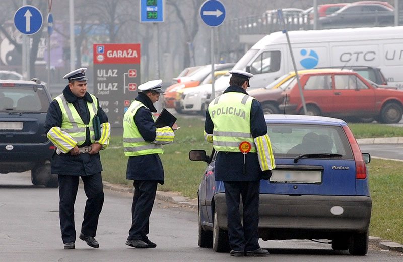 Közlekedési szabálysértés miatt nem maradhatunk autó nélkül
