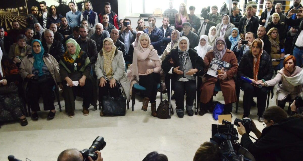 <span class="entry-title-primary">Ahol asszonyok fájdalmát visszhangozzák a hegyek</span> <span class="entry-subtitle">Családi Kör (2017. november 30.) – Ádventi fény</span>