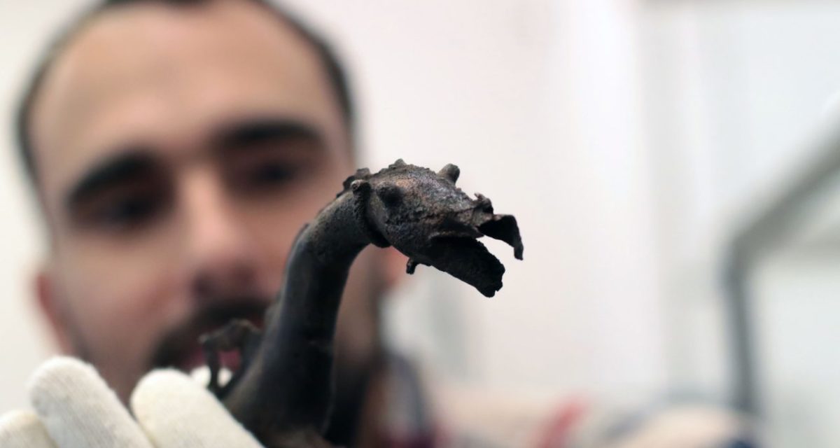 A szkíták és kelták „sárkányfejes” ivókürtje