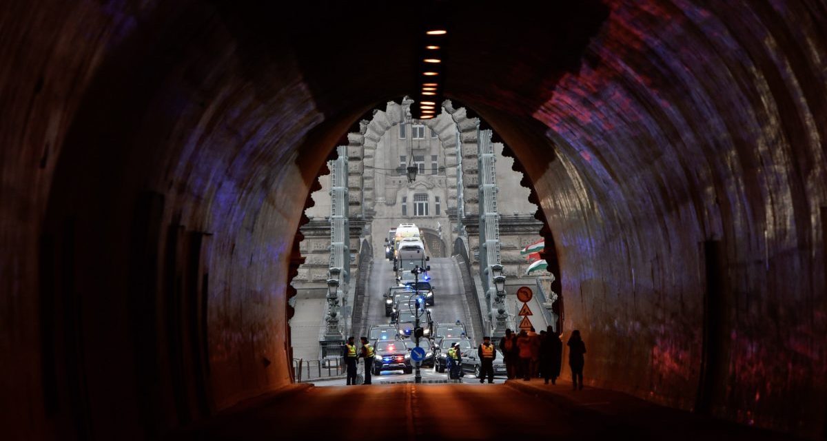 <span class="entry-title-primary">Út</span> <span class="entry-subtitle">Horváth Zsolt – Tádé verse</span>