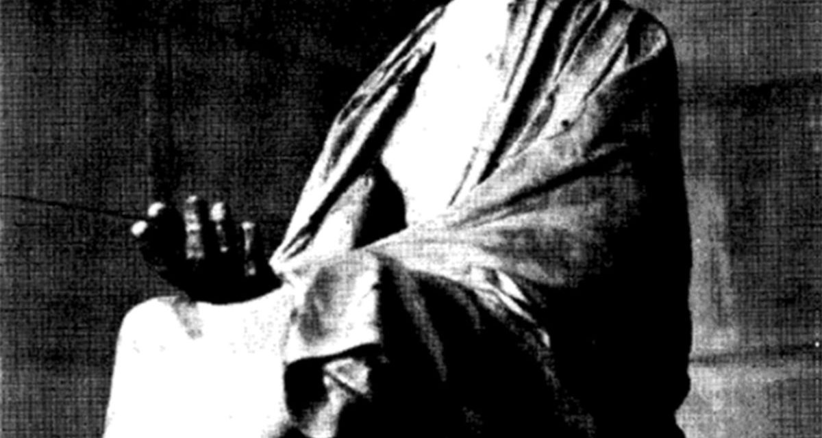 <span class="entry-title-primary">Diktálni a divatot</span> <span class="entry-subtitle">Tolnai Ottó verse</span>