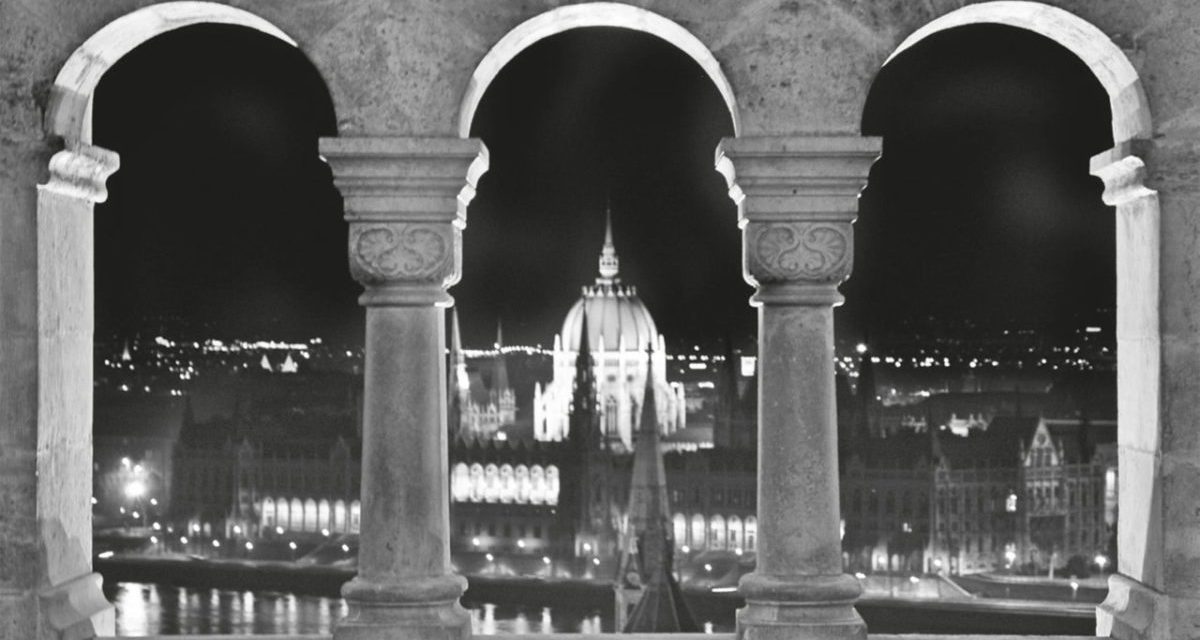 <span class="entry-title-primary">Miniszterek érkeznek a kormányülésre</span> <span class="entry-subtitle">Szőcs Géza verse</span>