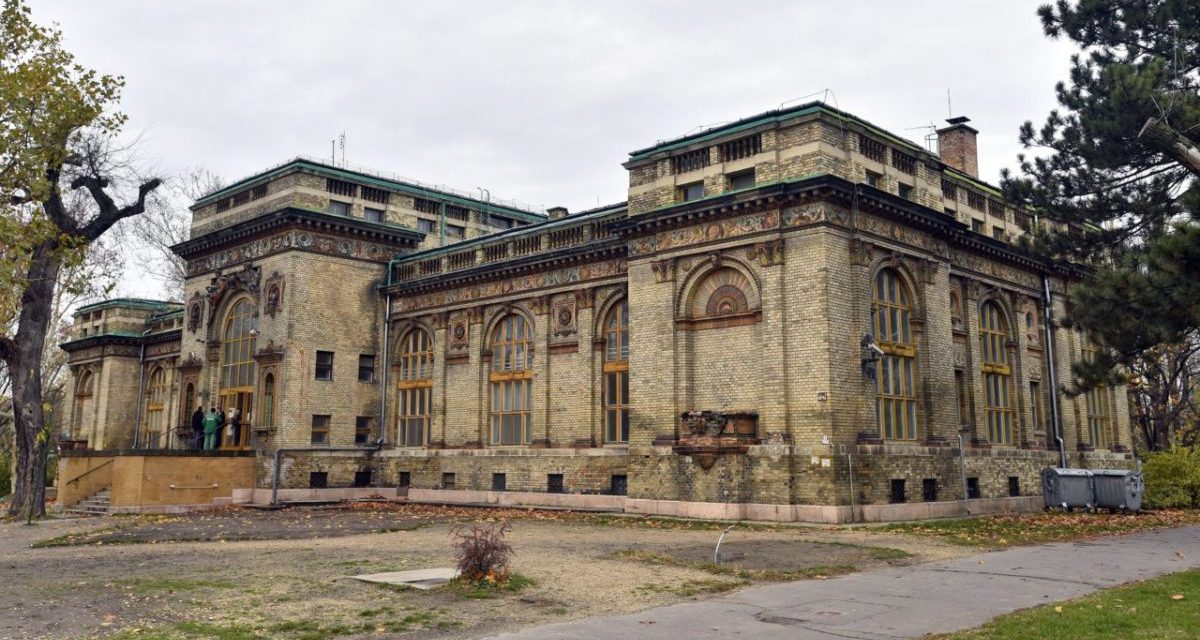 Megkezdődött az Olof Palme Ház átfogó műemléki felújítása