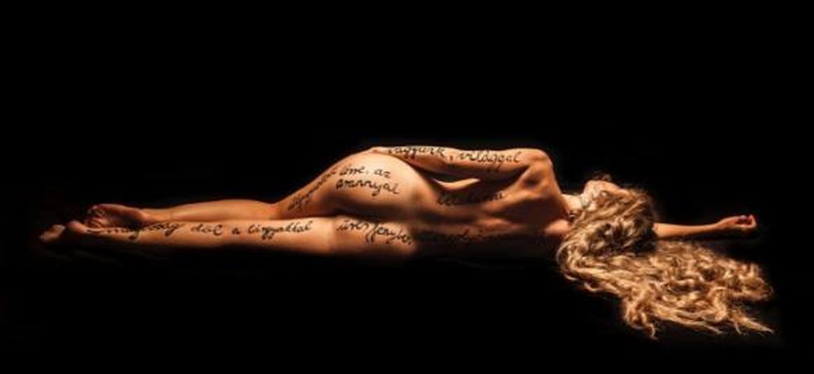 <span class="entry-title-primary">A halál oka</span> <span class="entry-subtitle">Viola Szandra verse</span>