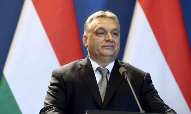 Orbán: Soros olyan, mint egy igazi migráns