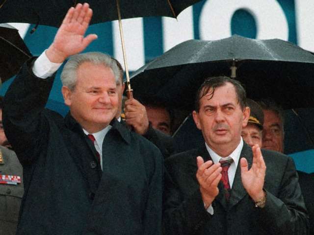 Felmentették Kertest és társait a lakások törvénytelen odaítélésének ügyében