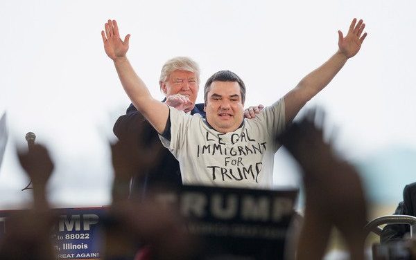 <span class="entry-title-primary">Szeretetből a pöcegödörbe (Trumpizmusok)</span> <span class="entry-subtitle">Miután az amerikai elnök egy egész földrészt becsmérelt, a sajtó felhagyott szitokszavainak kipontozásával</span>