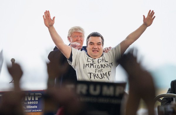 <span class="entry-title-primary">Szeretetből a pöcegödörbe (Trumpizmusok)</span> <span class="entry-subtitle">Miután az amerikai elnök egy egész földrészt becsmérelt, a sajtó felhagyott szitokszavainak kipontozásával</span>