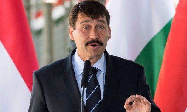 <span class="entry-title-primary">Áder János kitűzte a választás időpontját</span> <span class="entry-subtitle">Magyarország köztársasági elnöke április nyolcadikára írta ki a képviselőválasztást</span>