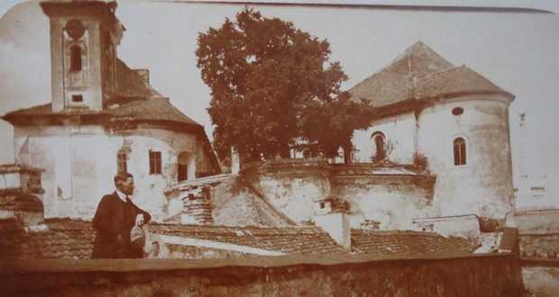 <span class="entry-title-primary">Olyan messze Munkács vára</span> <span class="entry-subtitle">Ágh István verse</span>