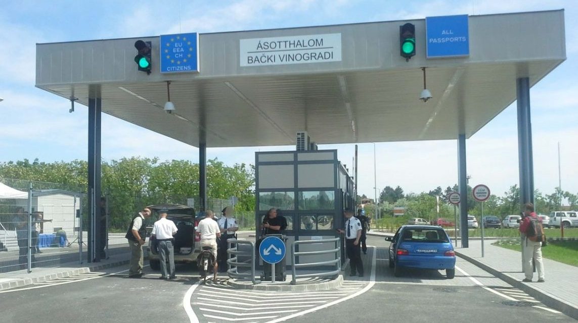 Hosszabbított munkaidővel dolgozik a Királyhalom-Ásotthalom határátkelő