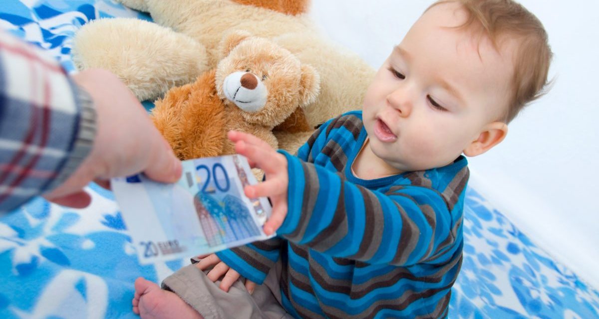 Tiltakozás az osztrák gyerekpótlék tervezett csökkentése miatt