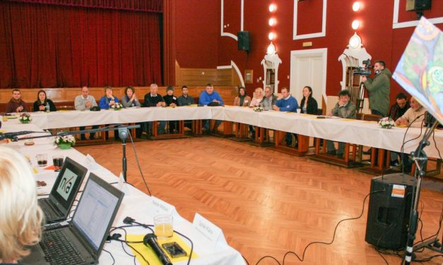 Pályázatírókat képeztek a Népkörben