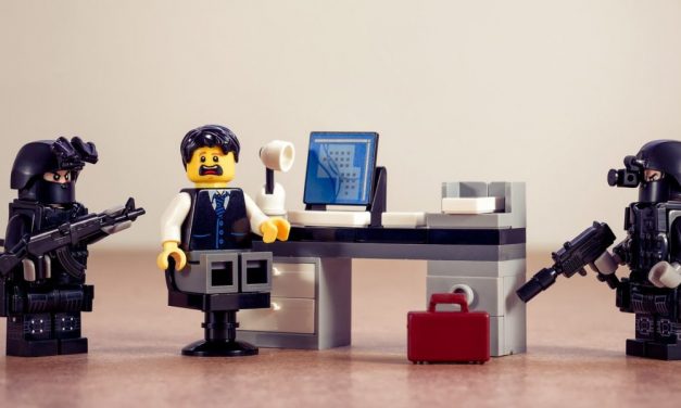 SZÚE: Megengedhetetlen, hogy újságírók szerepeljenek a nemzeti tanácsok választási listáin