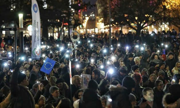 Milyen a diákmozgalom viszonya Oroszországhoz, és milyen az EU-hoz?