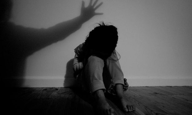 Az Európai Parlament határozott fellépést sürget a gyermekek jogainak védelme érdekében