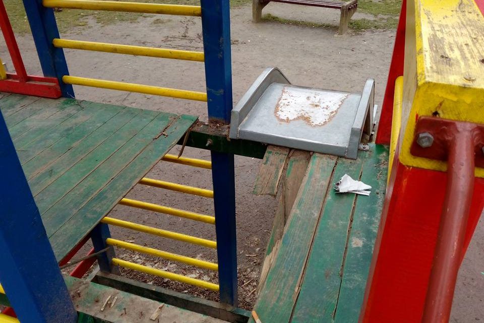 Zentai játszótér – játszásra alkalmatlan