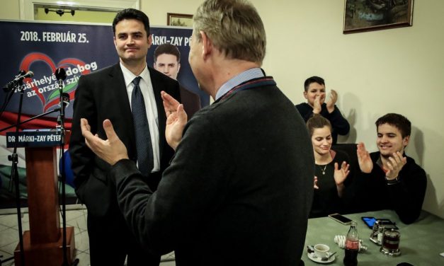 <span class="entry-title-primary">Megbukott a FIDESZ jelöltje Hódmezővásárhelyen</span> <span class="entry-subtitle">Márki-Zay Péter független jelölt a Jobbik, az MSZP, a DK és az LMP támogatásával fölényesen nyert</span>