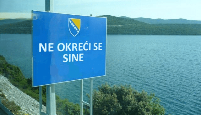 <span class="entry-title-primary">„Vissza se nézz, fiam!”</span> <span class="entry-subtitle">A bosnyák álhírportál cikke Vajdaságban és Szerbiában is aktuális</span>