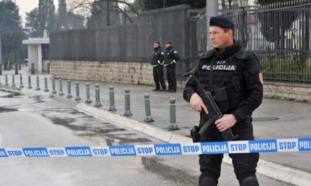 Támadás érte az USA podgoricai nagykövetségét