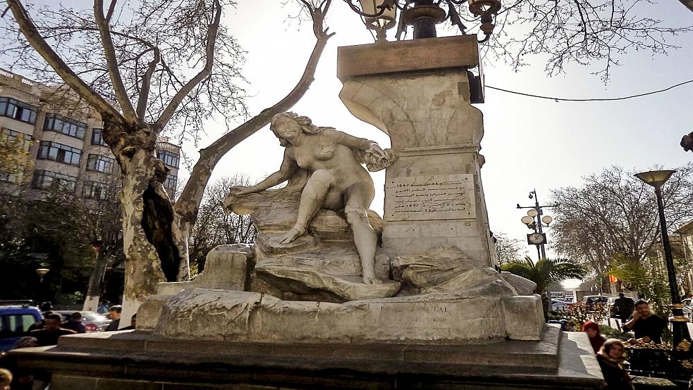 <span class="entry-title-primary">Kinek higgyünk?</span> <span class="entry-subtitle">Előítéletek és hiszékenység: a sétifi (Algéria) szoborrongálás a vajdasági magyar facebookozók tükrében</span>