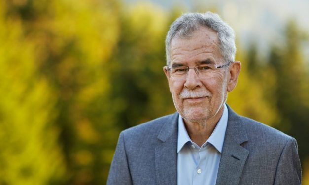 <span class="entry-title-primary">Az osztrákok bűne (is)</span> <span class="entry-subtitle">Ausztria felelősségére hívta fel a figyelmet az Anschluss-megemlékezésen az államfő</span>