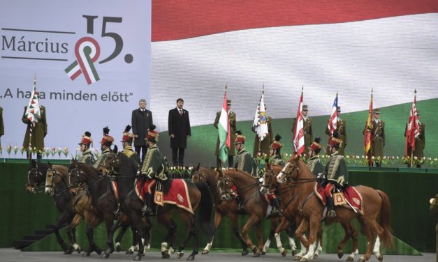 A magyarság 1848 hősei előtt tiszteleg