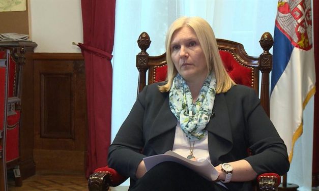 Leváltották a szkupstina főtitkárát