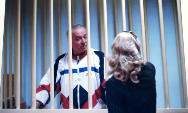 Megmérgeztek egy árulásért elítélt orosz kémet Angliában