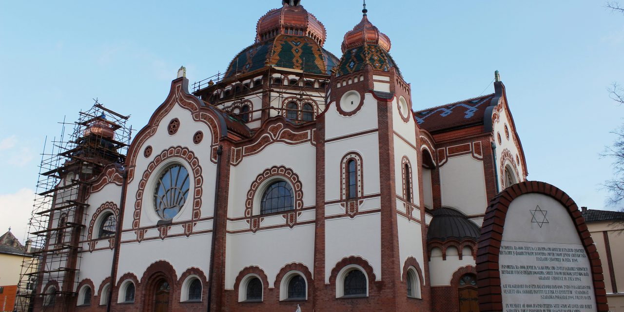 250 dinárért nézheti meg a szabadkai Zsinagógát