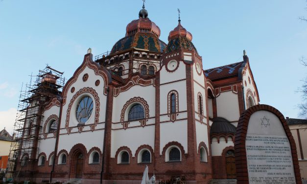 250 dinárért nézheti meg a szabadkai Zsinagógát