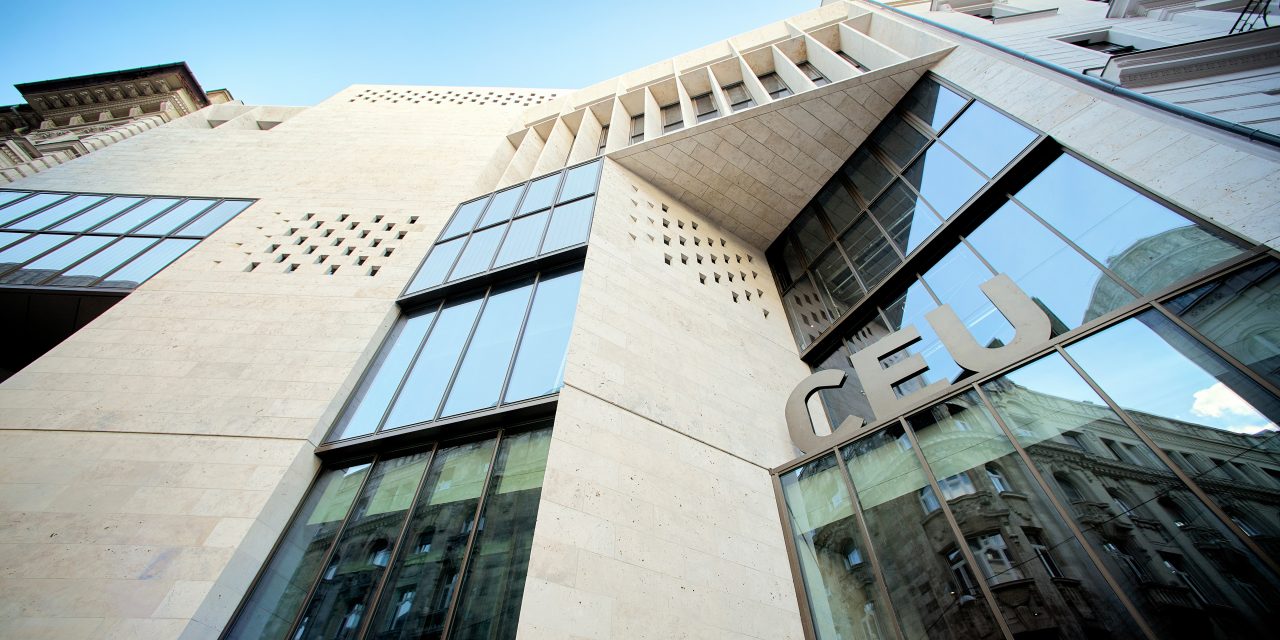 <span class="entry-title-primary">Engem is Soros György pénzelt!</span> <span class="entry-subtitle">George Soros also financed me! – George Soros m'a aussi financé! – И мене је финансирао Ђерђ Шорош!</span>