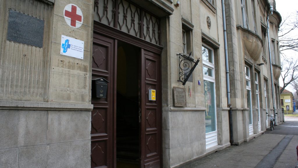 <span class="entry-title-primary">Átszervezések a Szabadkai Egészségházban</span> <span class="entry-subtitle">Költöznek egyes rendelők</span>