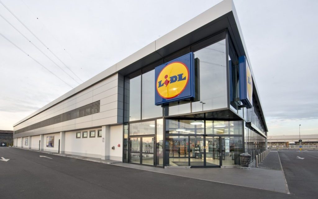 <span class="entry-title-primary">Minden perc túlórát kifizetnek</span> <span class="entry-subtitle">A Lidl cég Szerbia szerte több mint ezer munkahelyet létesít</span>