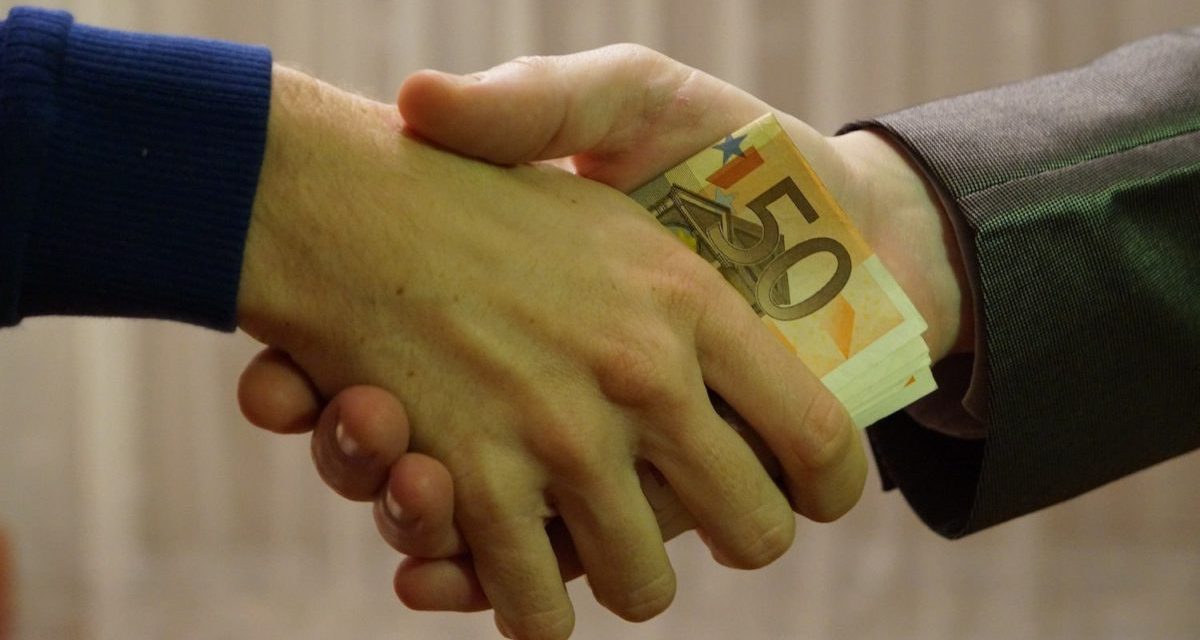 Az őrizetbe vétel volt a nőnapi ajándék