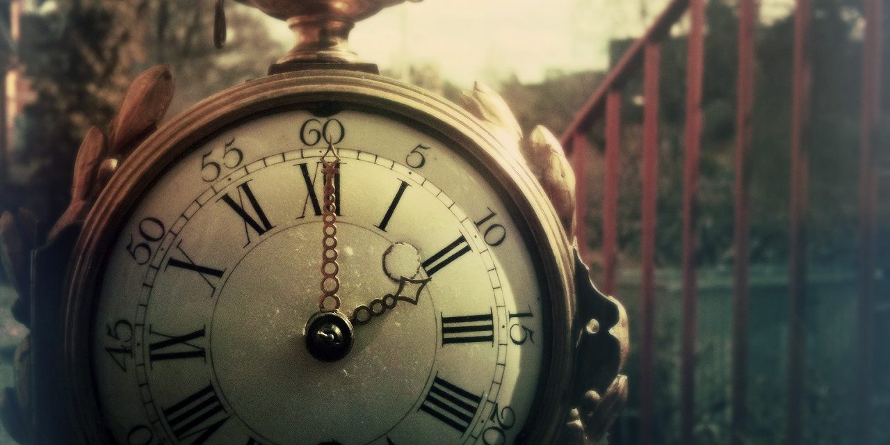 Vasárnap egy órával kevesebbet alhatunk