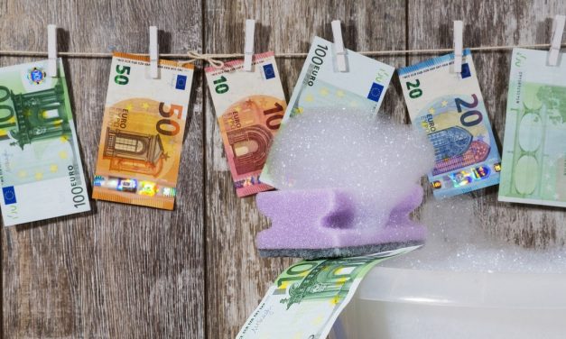 <span class="entry-title-primary">Quo vadis Európa?</span> <span class="entry-subtitle">Populizmus és kormányválság Európa-szerte, korrupció és nepotizmus Kelet-Európában – Magyarország Szenegállal osztozik a korrupciós index 66. helyén</span>