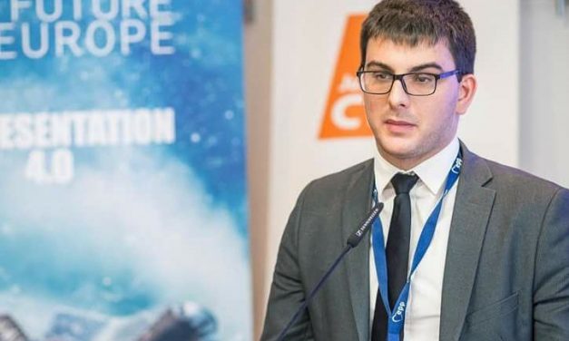 A zentai párttag egy mondattal semmisítette meg a Vajdasági Magyar Szövetség kampányát