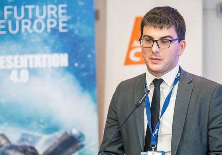 A zentai párttag egy mondattal semmisítette meg a Vajdasági Magyar Szövetség kampányát