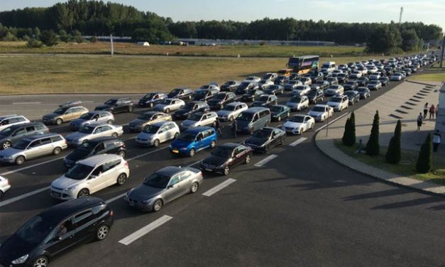 „Botrányos, ami a határátkelő magyar oldalán történik”