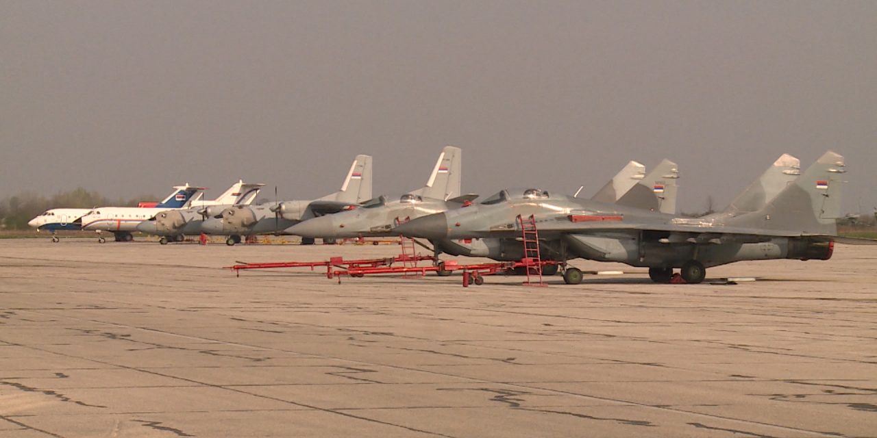 Lezuhant egy katonai repülőgép, egy személy meghalt