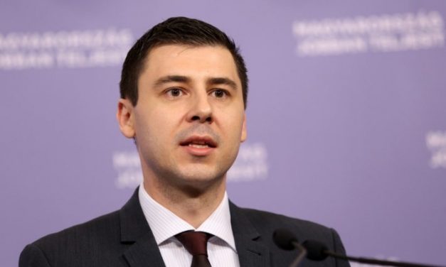 Deli Andor: Vajdaságban migránsok lepik el a közterületeket, a lakosok félnek sötétedés után az utcára menni