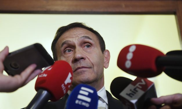 Gyárfás Tamást hét év börtönre, Portik Tamást életfogytiglani fegyházra ítélték jogerősen