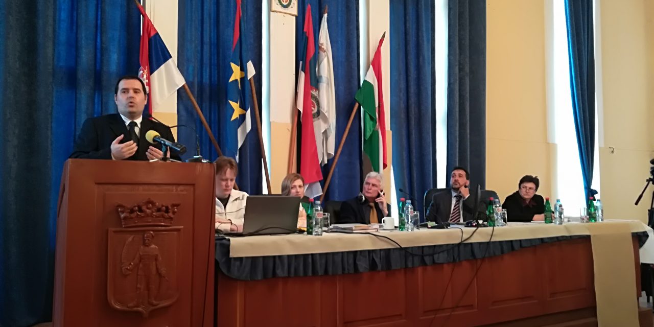 Határozatképtelenné vált a magyarkanizsai képviselő-testület