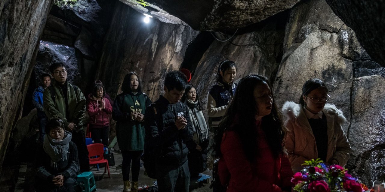 <span class="entry-title-primary">Keresztények Kínában: „hazafiak” és illegálisok</span> <span class="entry-subtitle">A Vatikán tárgyalni próbál a kommunista vallásigazgatósággal</span>