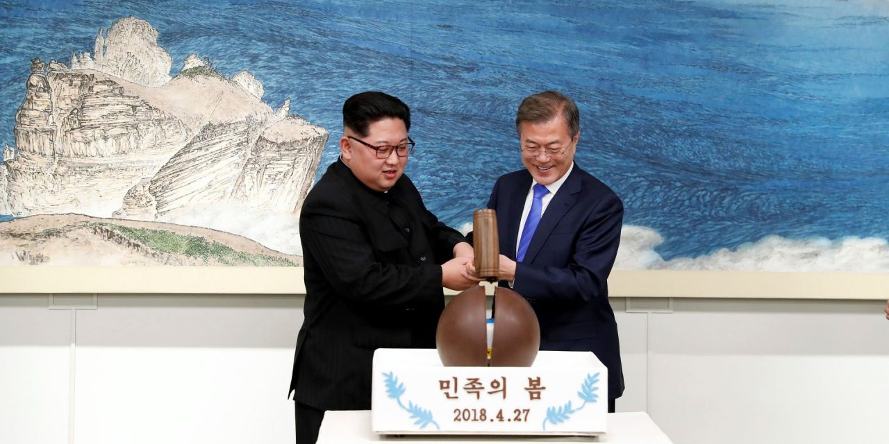 <span class="entry-title-primary">„Soha többé háborút” Koreában</span> <span class="entry-subtitle">Nagy munka lesz megtörni a múlt szorítását – A Korea-közi történelmi csúcstalálkozó visszhangja</span>