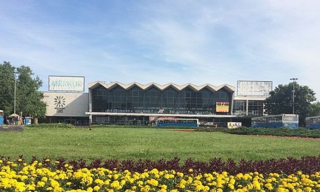 Nem volt bomba az újvidéki vasútállomáson – egy kiskorú telefonbetyárkodott