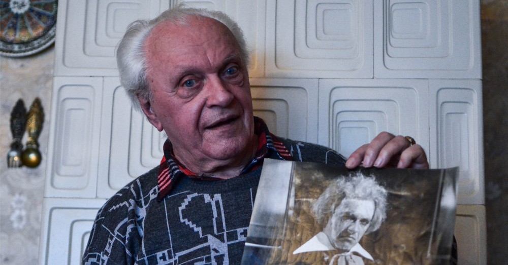 Elhunyt Albert János