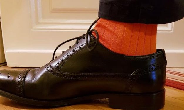 Deli Andor: Narancs zokni fel!